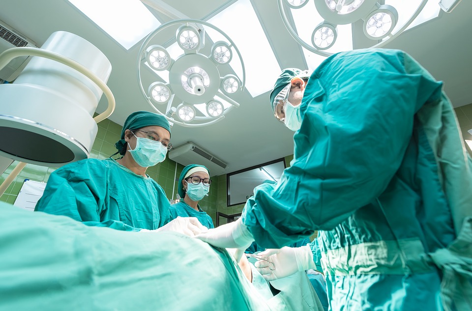 doctors operating